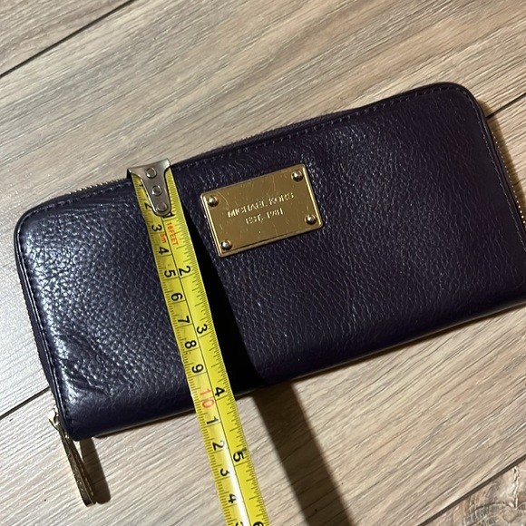 Michael Kors leather wallet - Picture 13 of 13